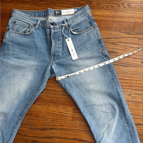 Imogene and Willie Barton Slim Draper Selvedge jeans. Like new with tags.Size 33 - Picture 7 of 7